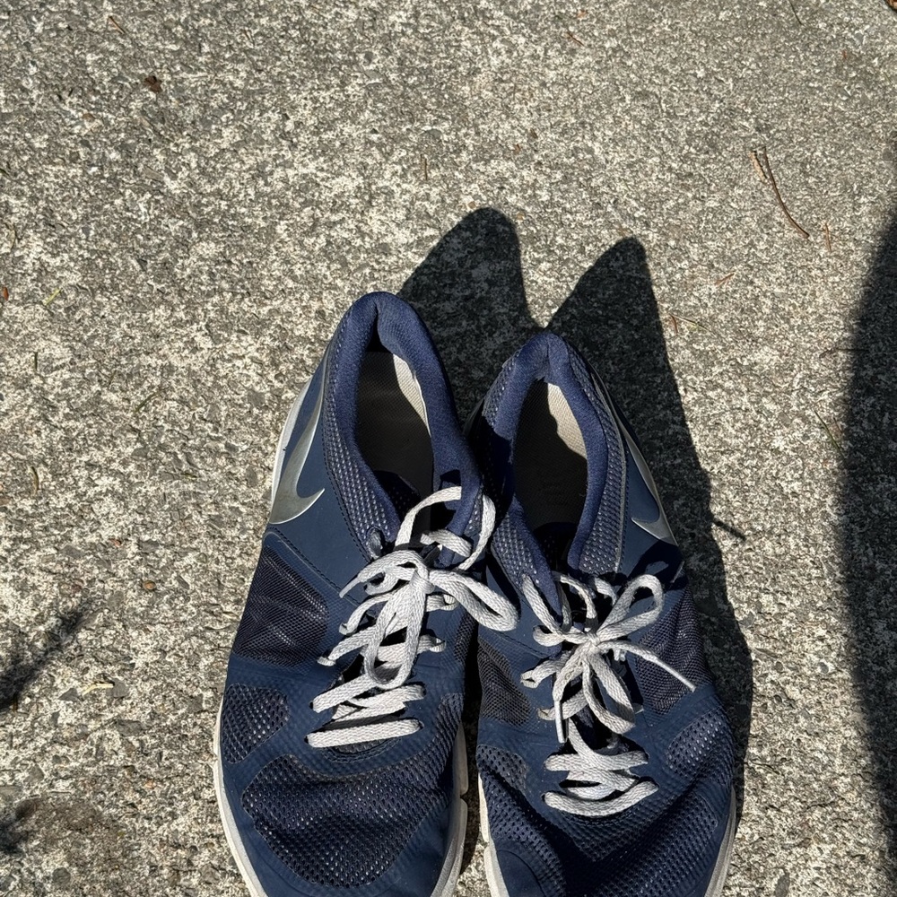 Nike Men's Dark Blue Athletic Sneakers with White Accents